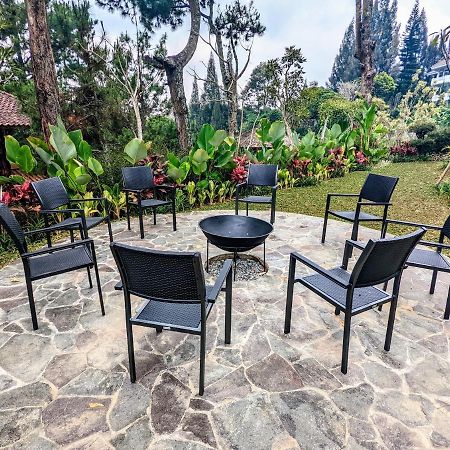 Cottonwood Exclusive Villa @Lembang Asri - Jacuzzi Playground Netflix Billyard Dış mekan fotoğraf