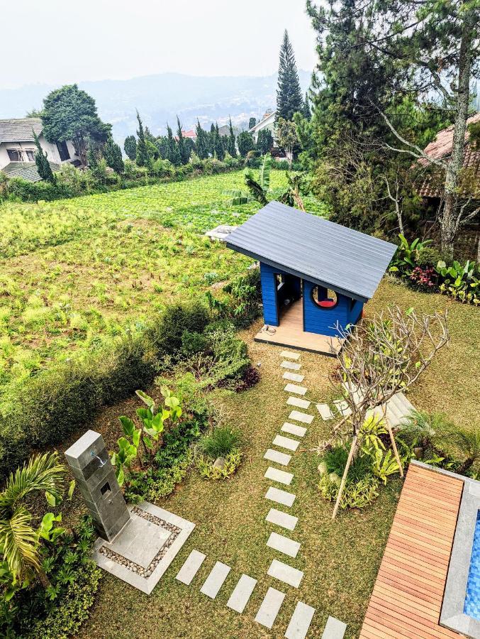 Cottonwood Exclusive Villa @Lembang Asri - Jacuzzi Playground Netflix Billyard Dış mekan fotoğraf