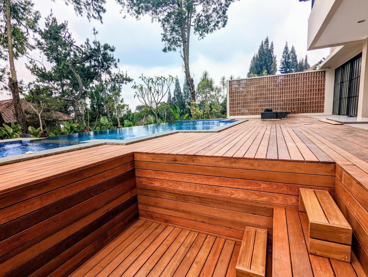 Cottonwood Exclusive Villa @Lembang Asri - Jacuzzi Playground Netflix Billyard Dış mekan fotoğraf