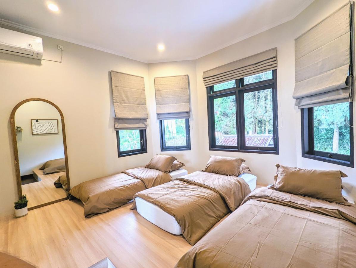 Cottonwood Exclusive Villa @Lembang Asri - Jacuzzi Playground Netflix Billyard Dış mekan fotoğraf